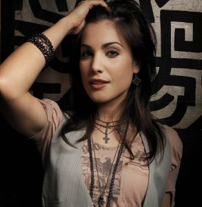Carly Pope Net Worth, Age, Height, Husband, Profile, Movies