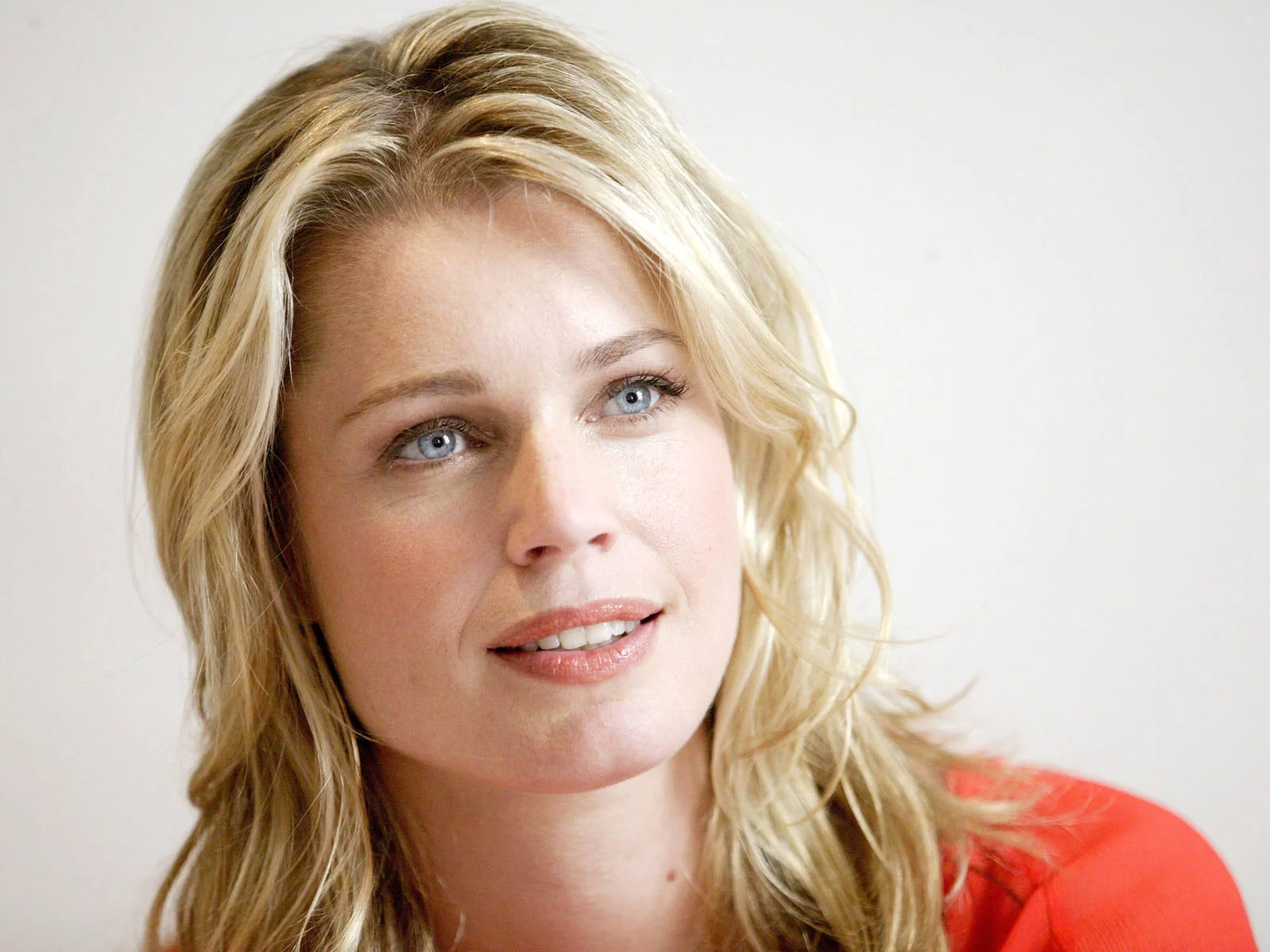 Rebecca Romijn Net Worth, Age, Height, Husband, Profile, Movies